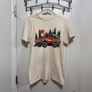 Sam Larson Men’s S T-shirt Vintage Ford Bronco Forest Trees‎ Cotton Tee Outdoors